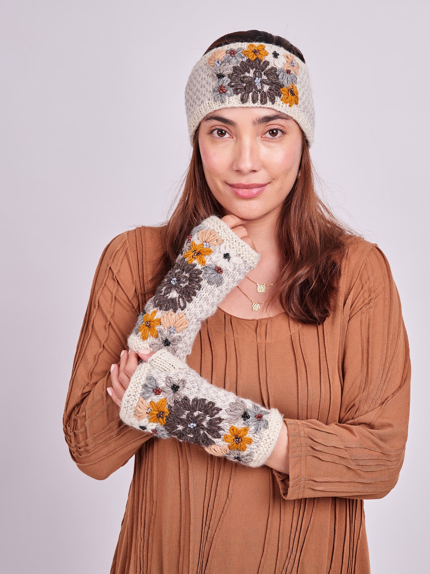 Embroidery Wool Beaded Floral Beanie Set.