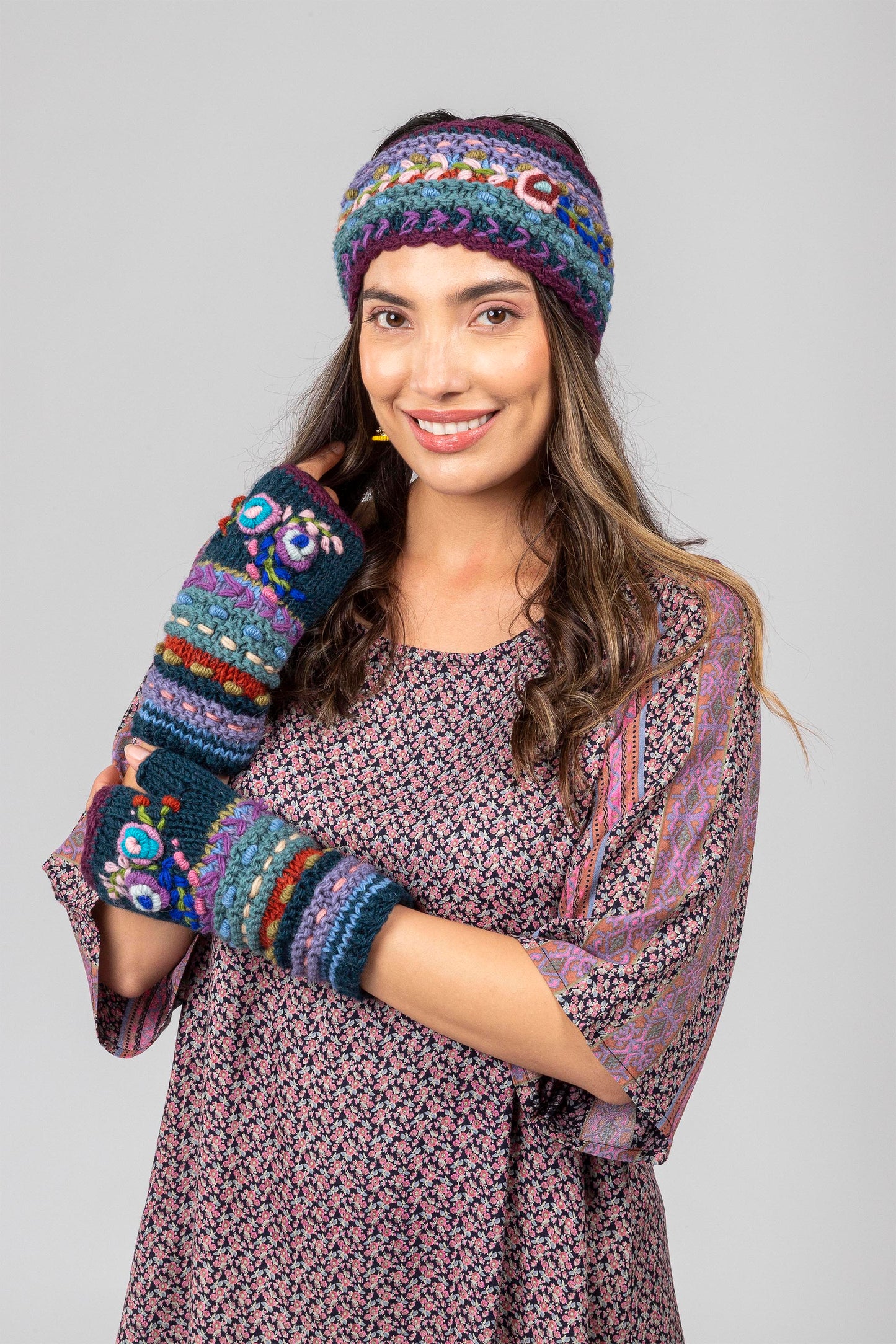 Lama Winter Handwarmer