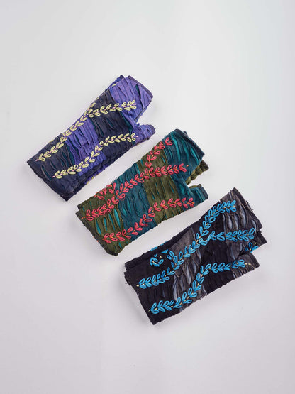 Embroidered Patchwork Fingerless Gloves.WO8128