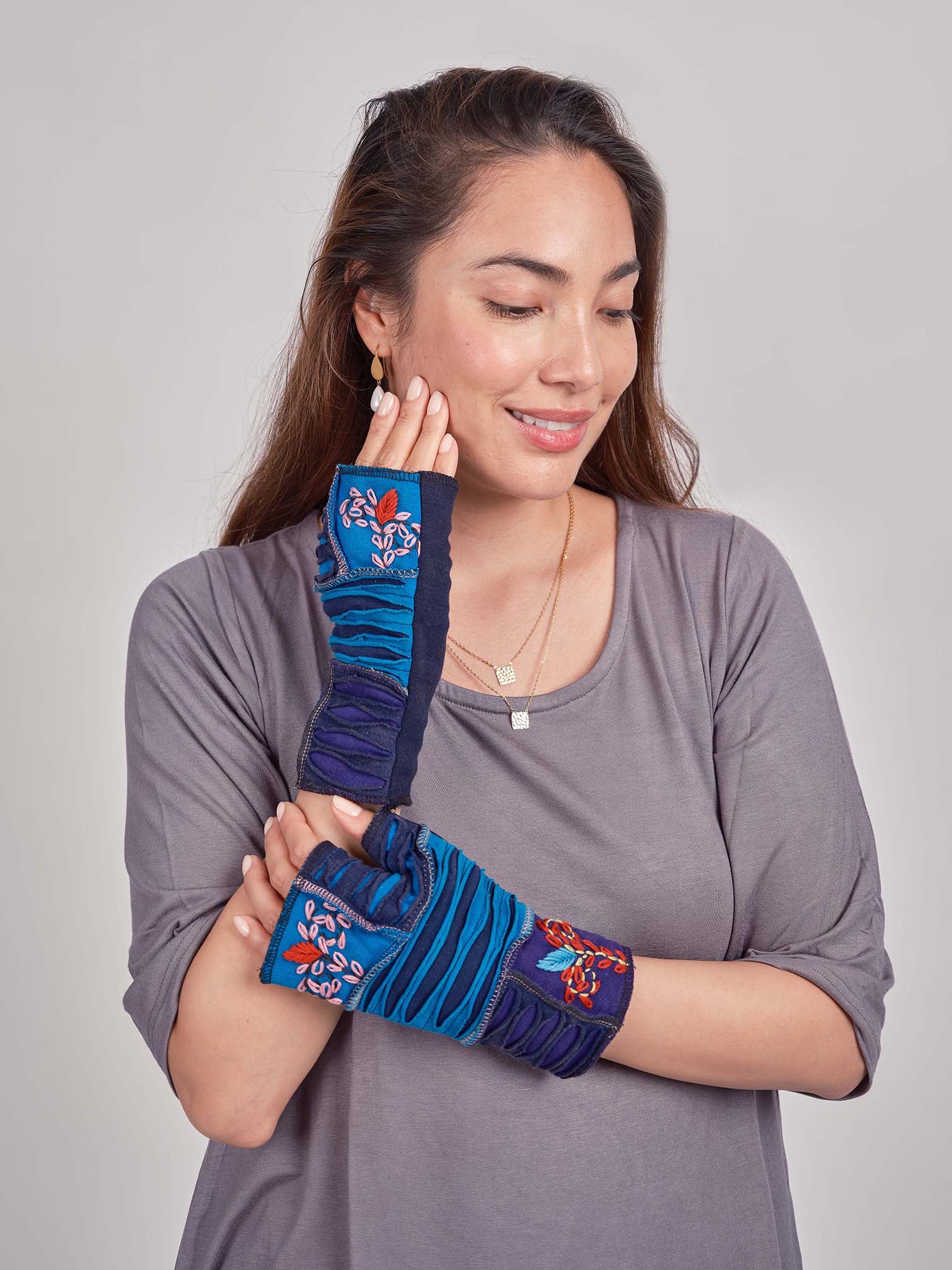 Embroidered Fingerless Gloves.