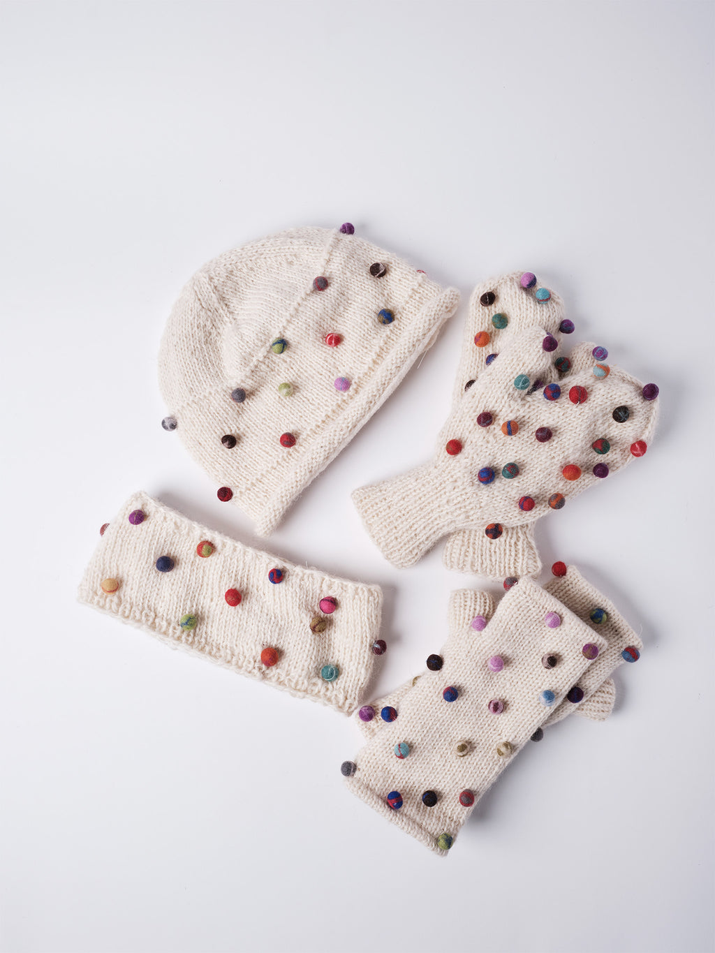 Sugar Dot Mitten