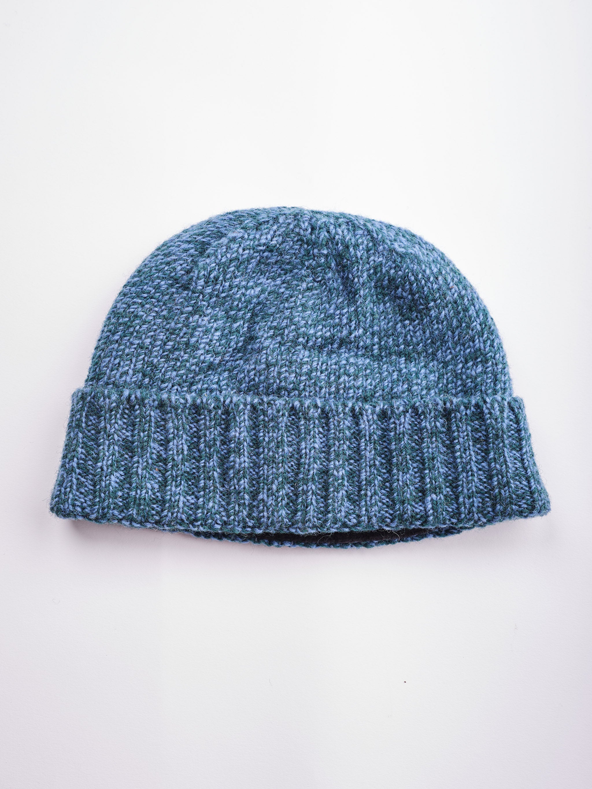 Ribbed Knit Beanie. KH81