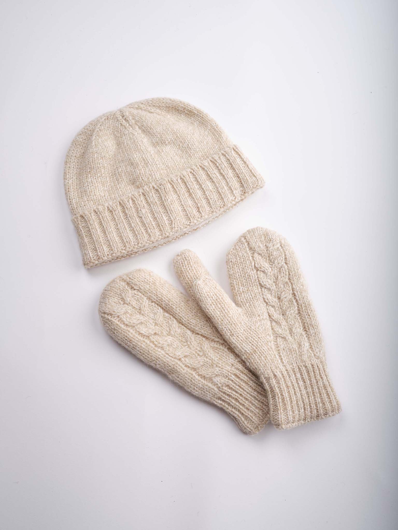Cable Knit Mittens
