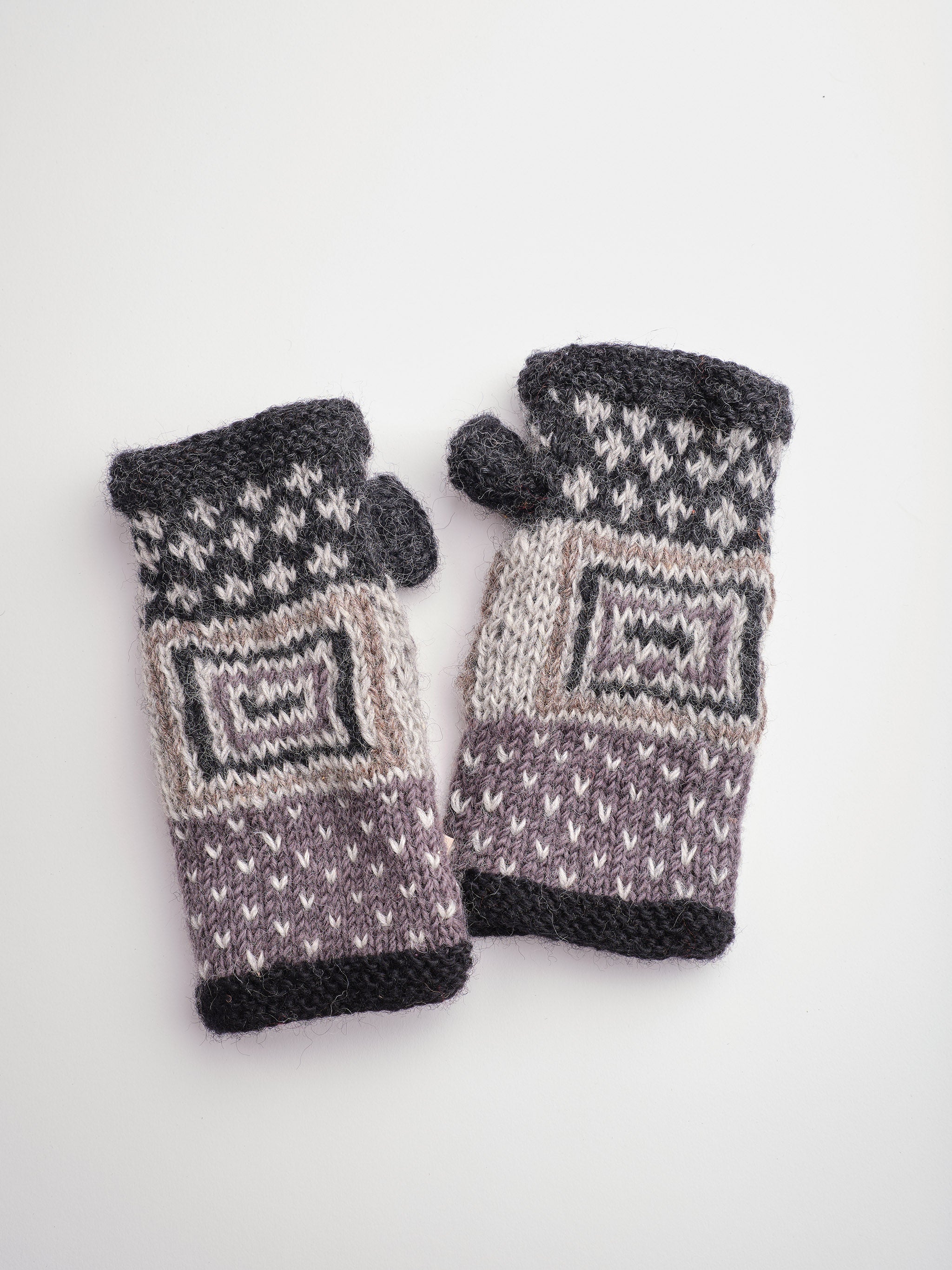 Knit Checker Beanie Set.