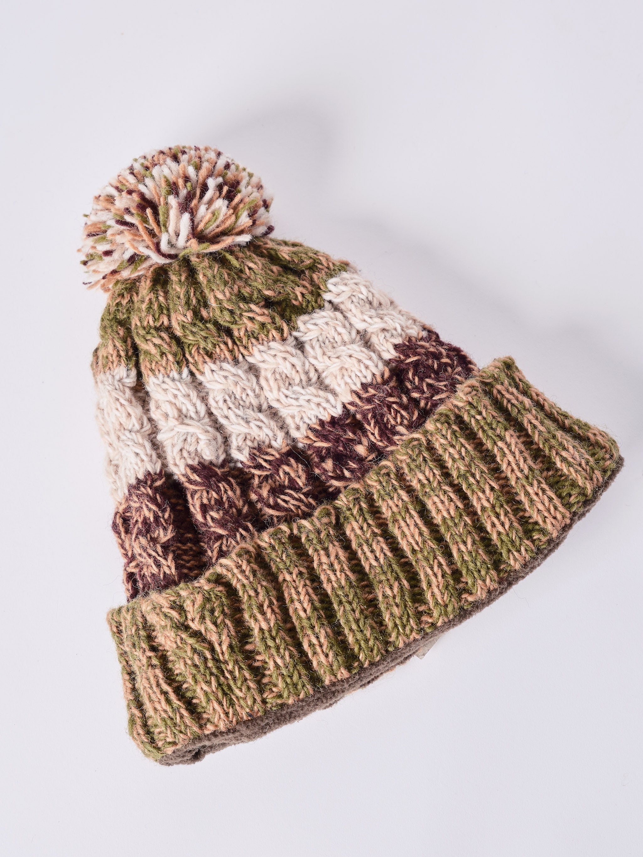Cable Knit Pom Pom Beanie.